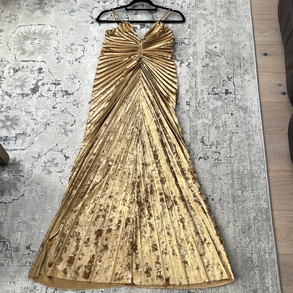 Anthropologie Delfi Collective Pleated V-Neck Velvet Sheath Gown size M - Picture 9 of 9